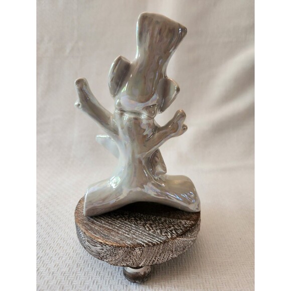 White Iridescent Bird Figurine Vintage Bird Figurine with Wooden Riser 6" - Picture 3 of 9